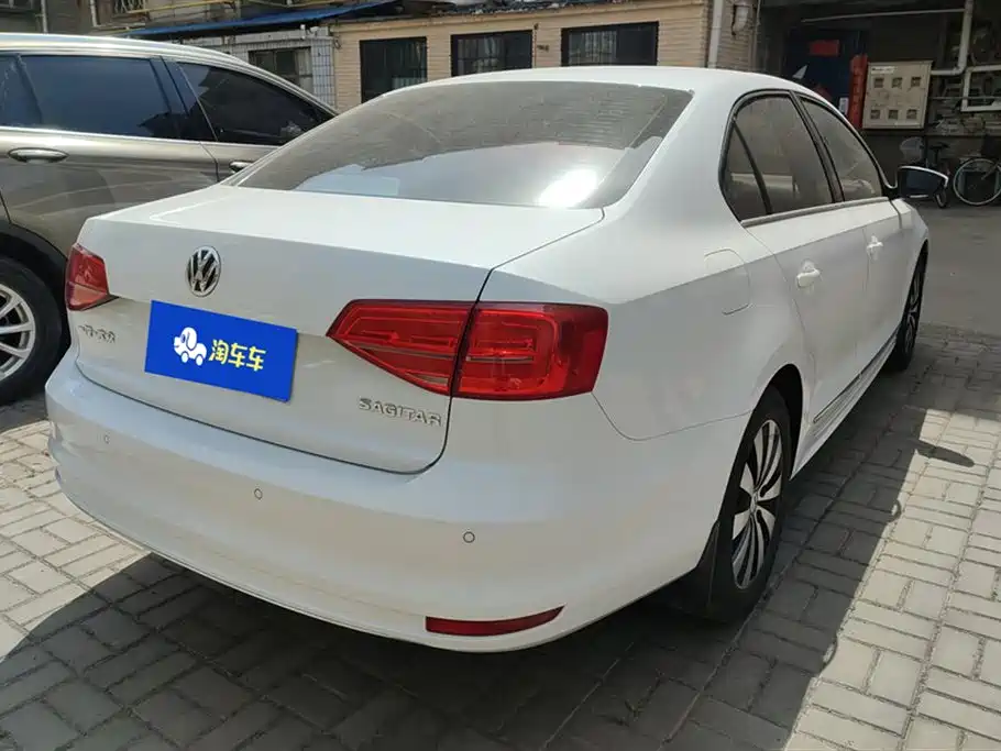 Volkswagen Sagitar 2018 1.6L Automatic Comfort фото 3
