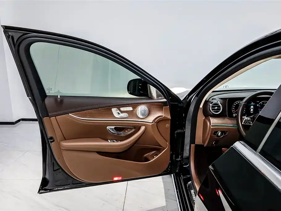 Mercedes-Benz E-Class 2021 Facelift E 300 L Luxury фото 2
