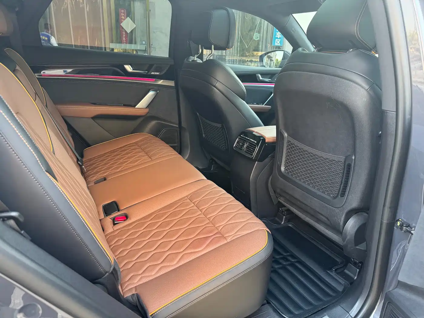 BYD Tang New Energy 2021 DM-i 112KM Honor фото 12