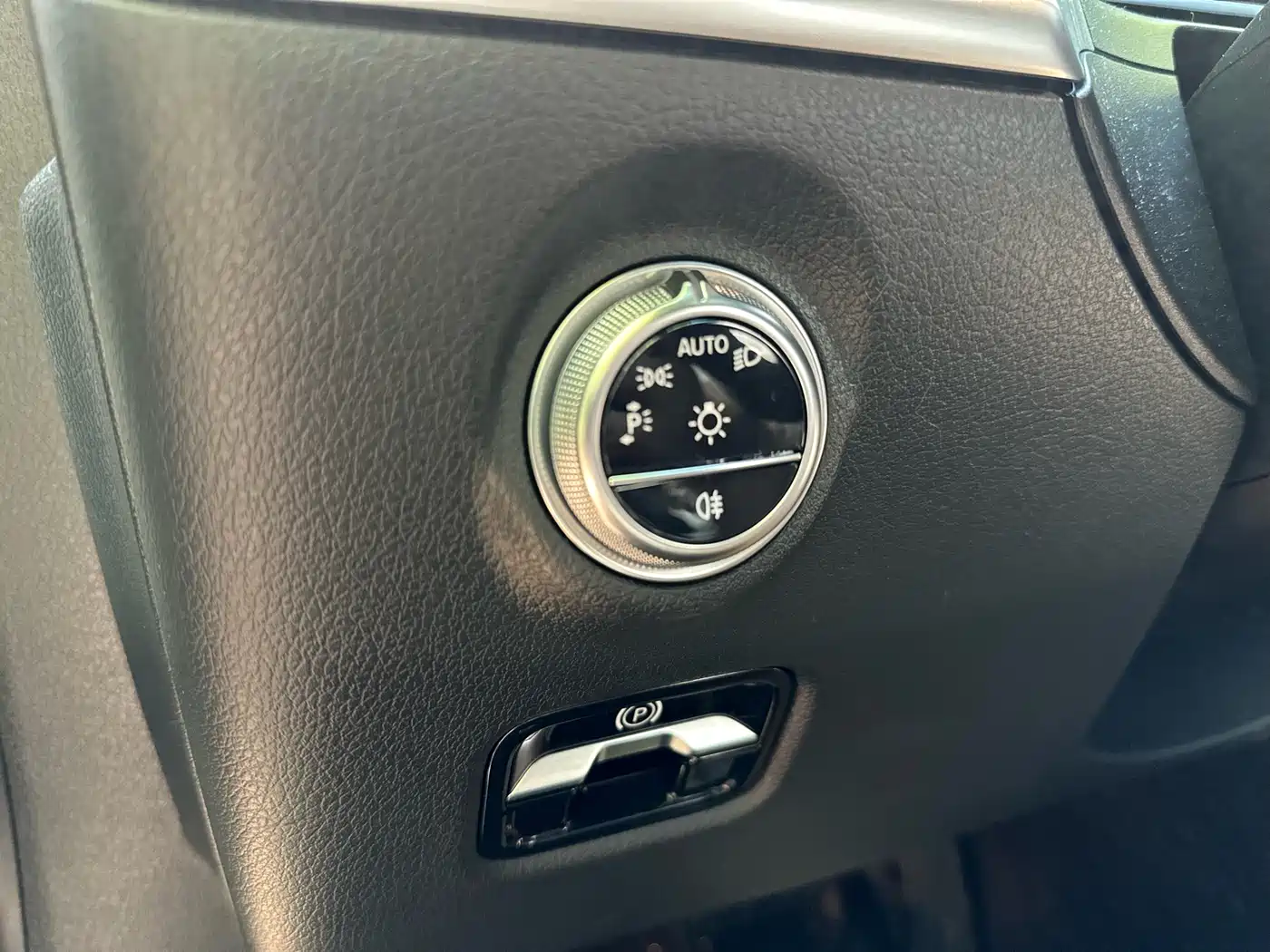 Mercedes-Benz C-Class 2024 Facelift C 260 L Moonlight Sport фото 16