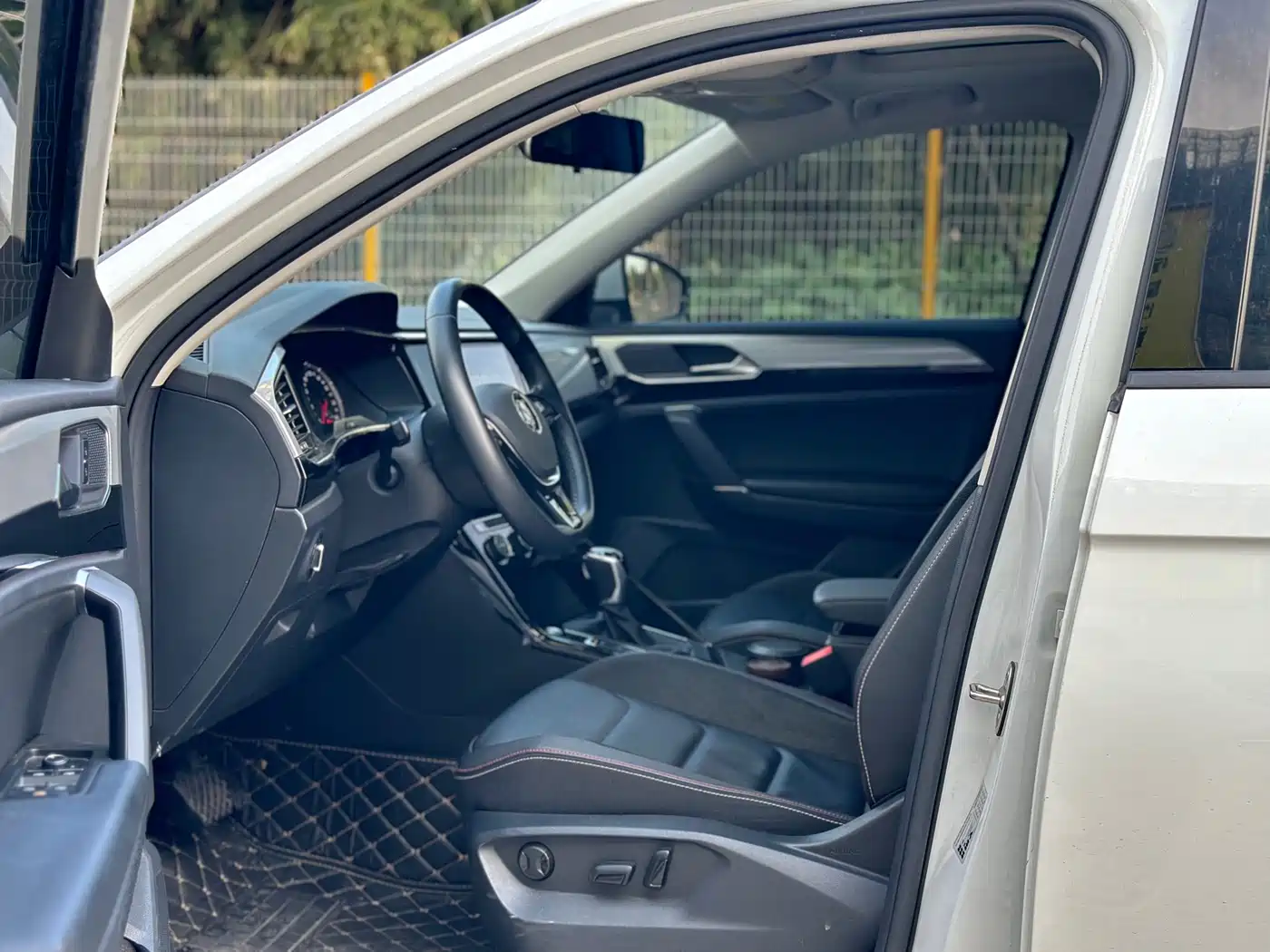 Volkswagen Tayron 2019 330TSI 2WD Luxury China VI фото 8