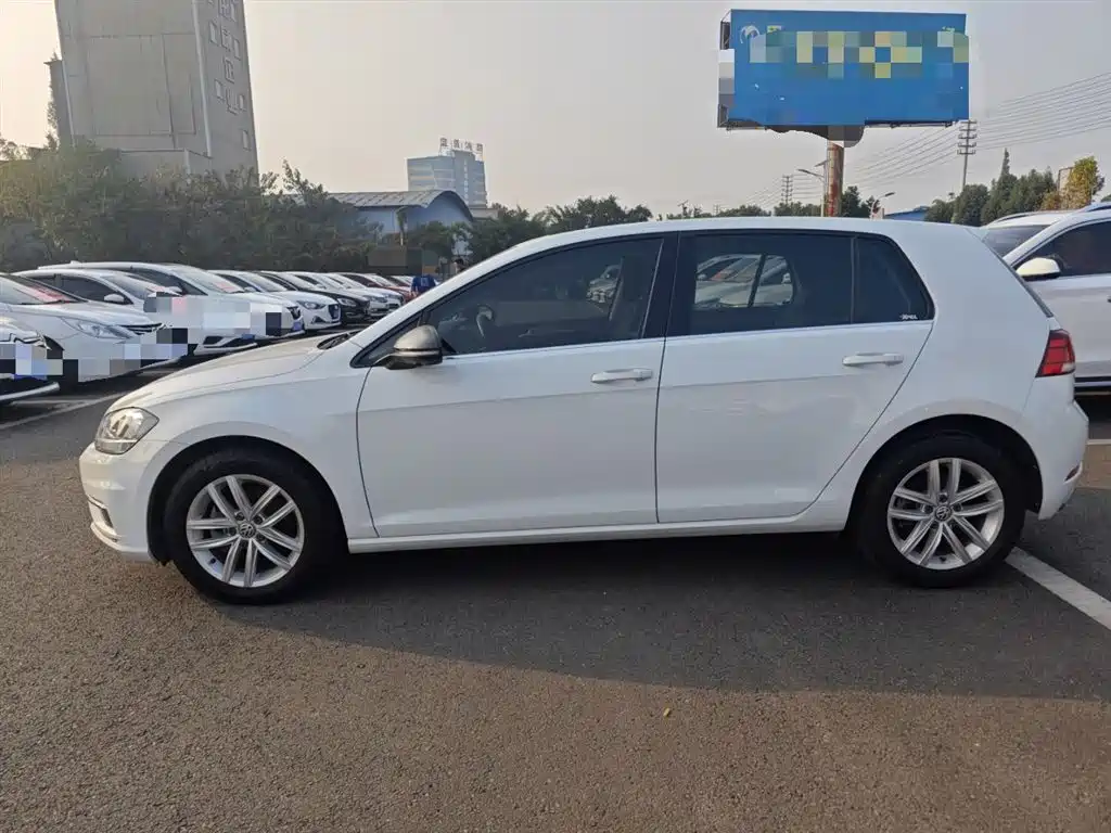Volkswagen Golf 2018 230TSI Automatic Comfort фото 4
