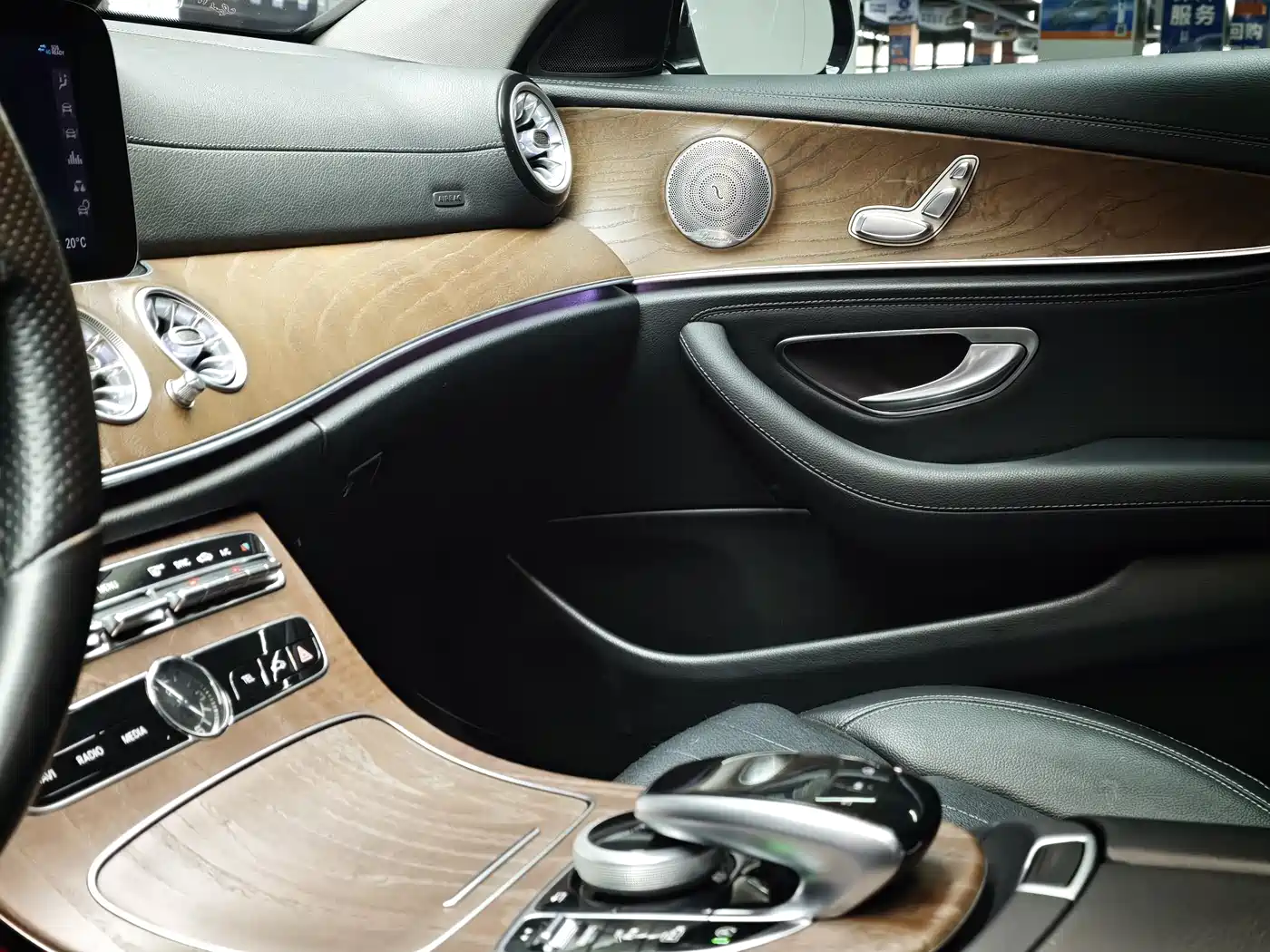 Mercedes-Benz E-Class 2018 E 200 L фото 9