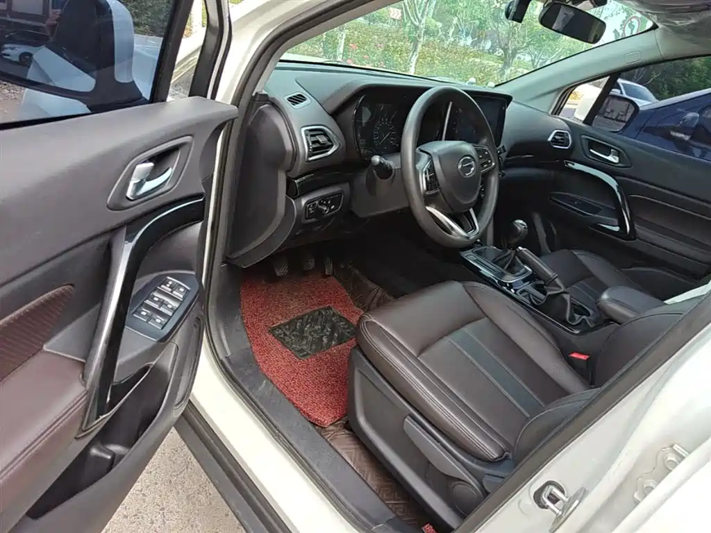 GAC Trumpchi Trumpchi GS4 2019 270T Manual 2WD Elite Edition фото 16