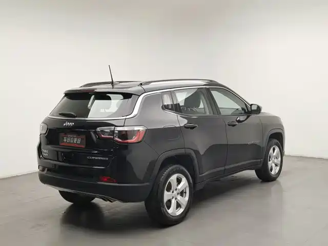 Jeep Compass 2020 220T Automatic AWD Elite Edition — фото 2