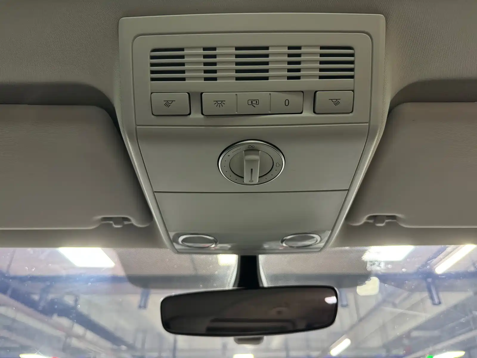 Фото 21 - Volkswagen Multivan