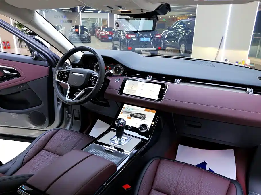 Land Rover Range Rover Evoque 2023 Range Rover Evoque L 249PS Luxury Edition фото 19
