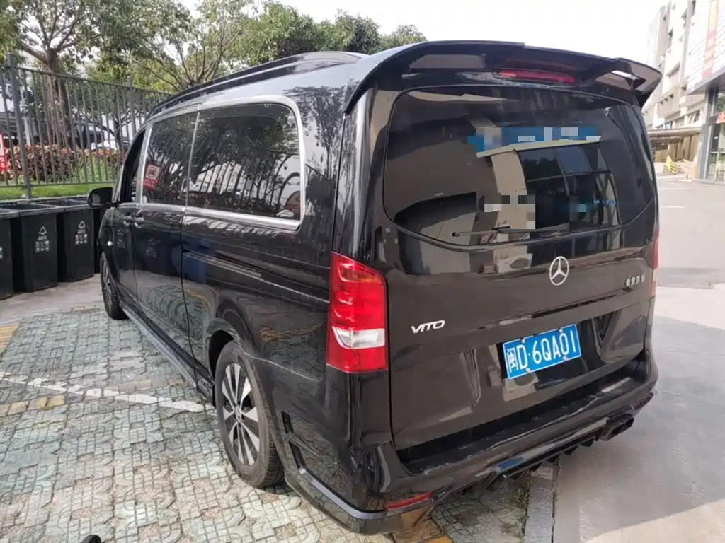 Mercedes-Benz Vito 2023 2.0T Business 7-Seater фото 9