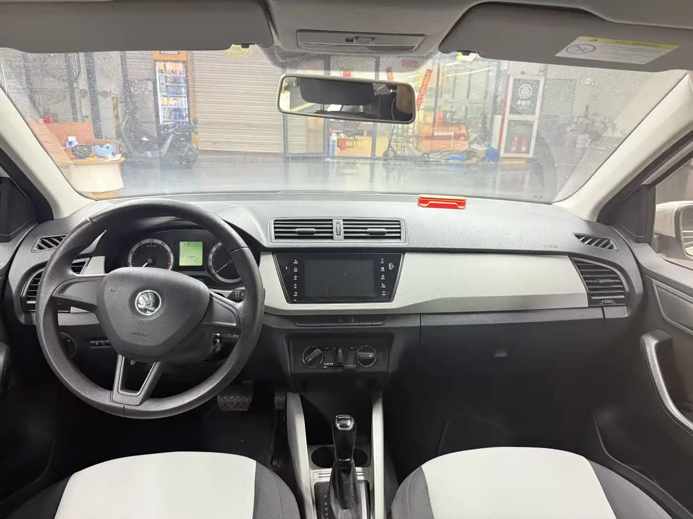 Škoda Fabia 2017 2017 1.4L Auto Car Enjoy Edition