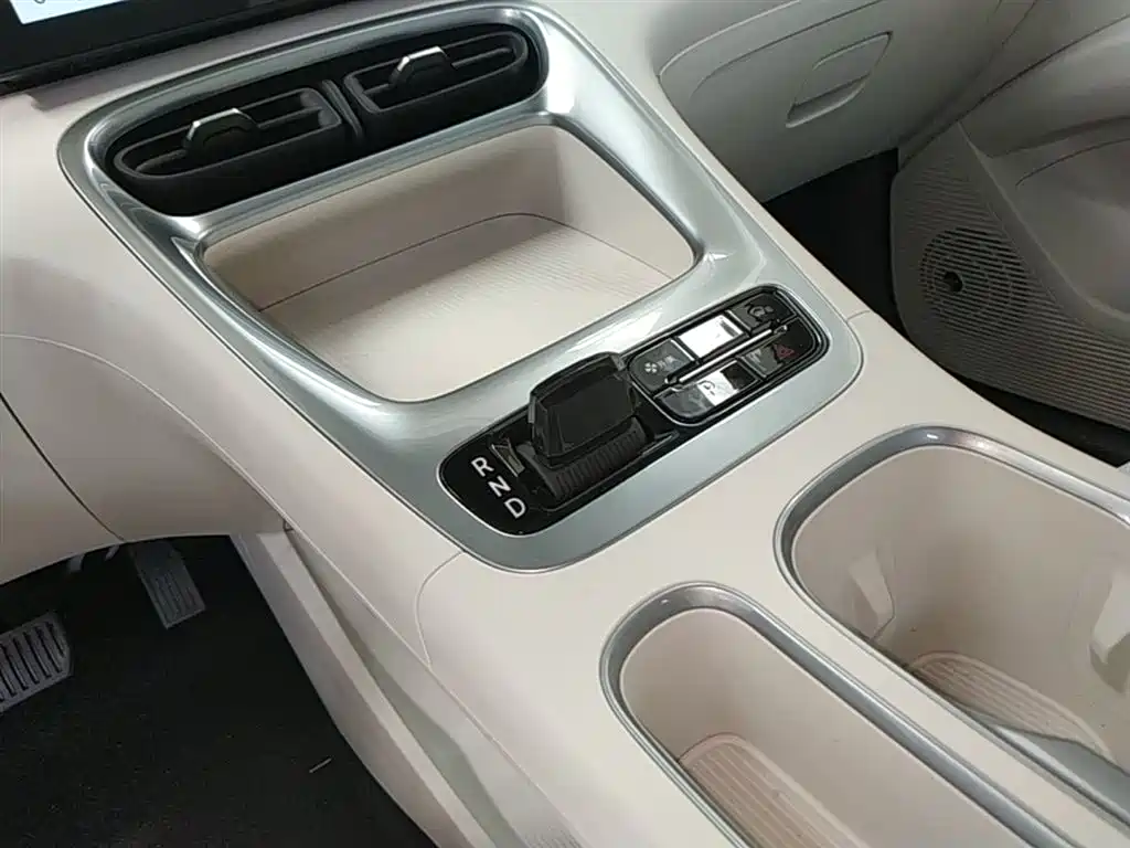 Geely Galaxy Starry Wish 2026 Edition 310km Youth Version фото 14