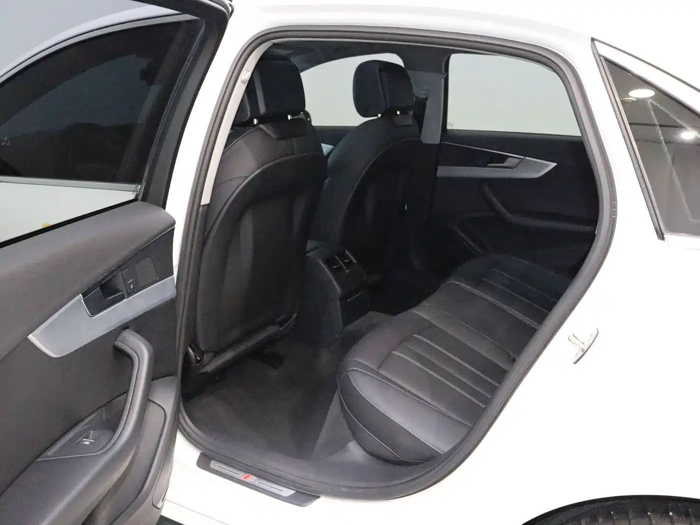 Audi A4L 2020 40 TFSI Fashion Dynamic Edition фото 7