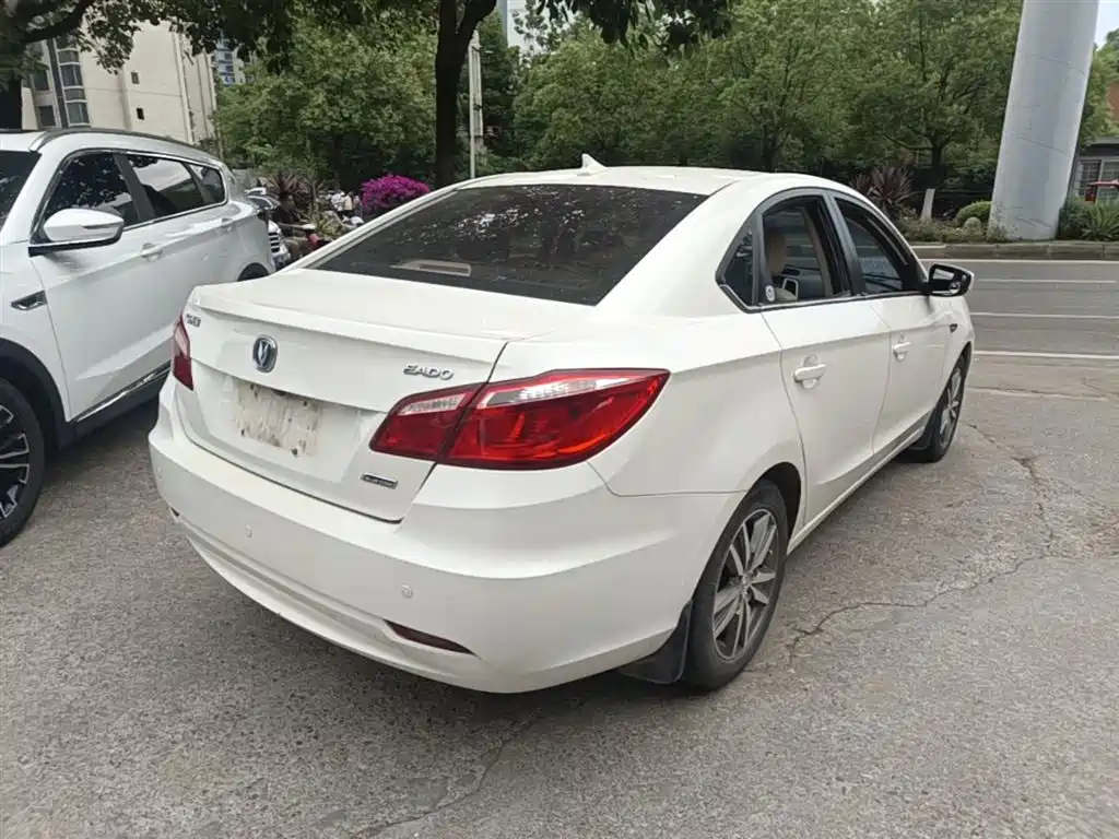 Changan Eado 2015 2015 1.6L Manual Luxury China V