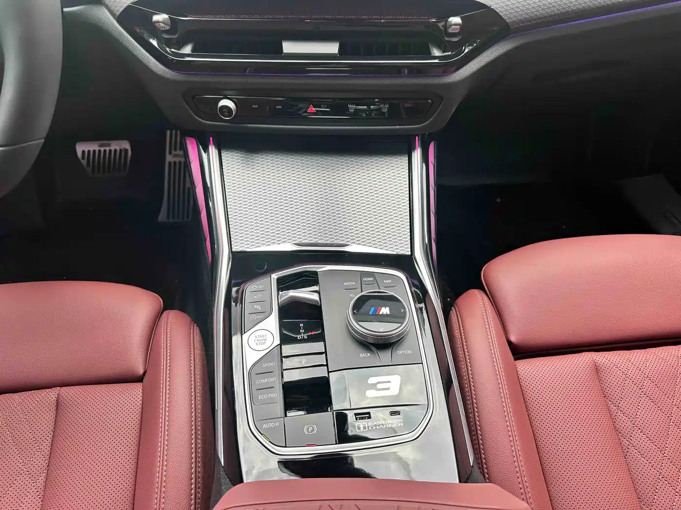 BMW 3 Series 2025 330Li M Sport Night Edition фото 21