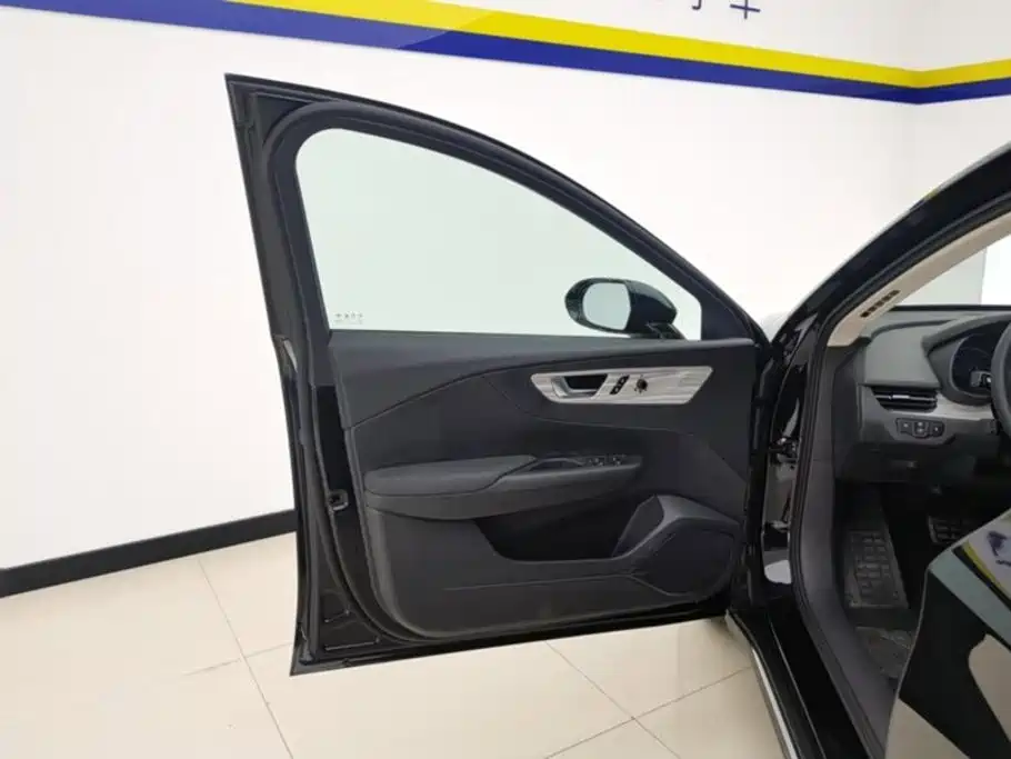 Hongqi E-QM5 2025 2024 500km Travel Edition