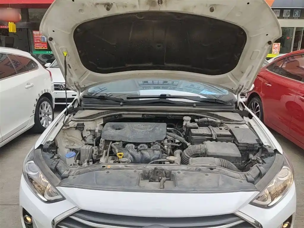 Hyundai Elantra 2016 Model 1.6L Automatic Smart Elite фото 20