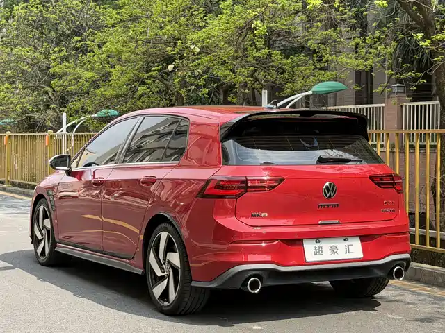 Volkswagen Golf GTI 2021 Facelift 380TSI DSG GTI — фото 3