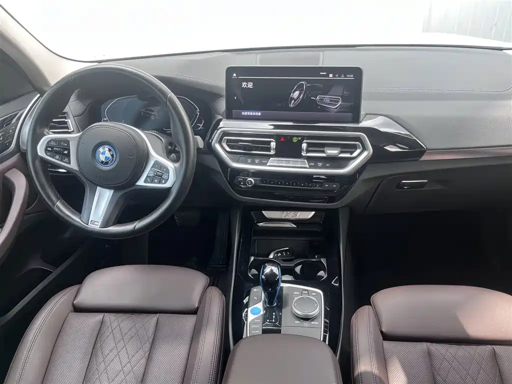 BMW iX3 2022 Leading Edition фото 23