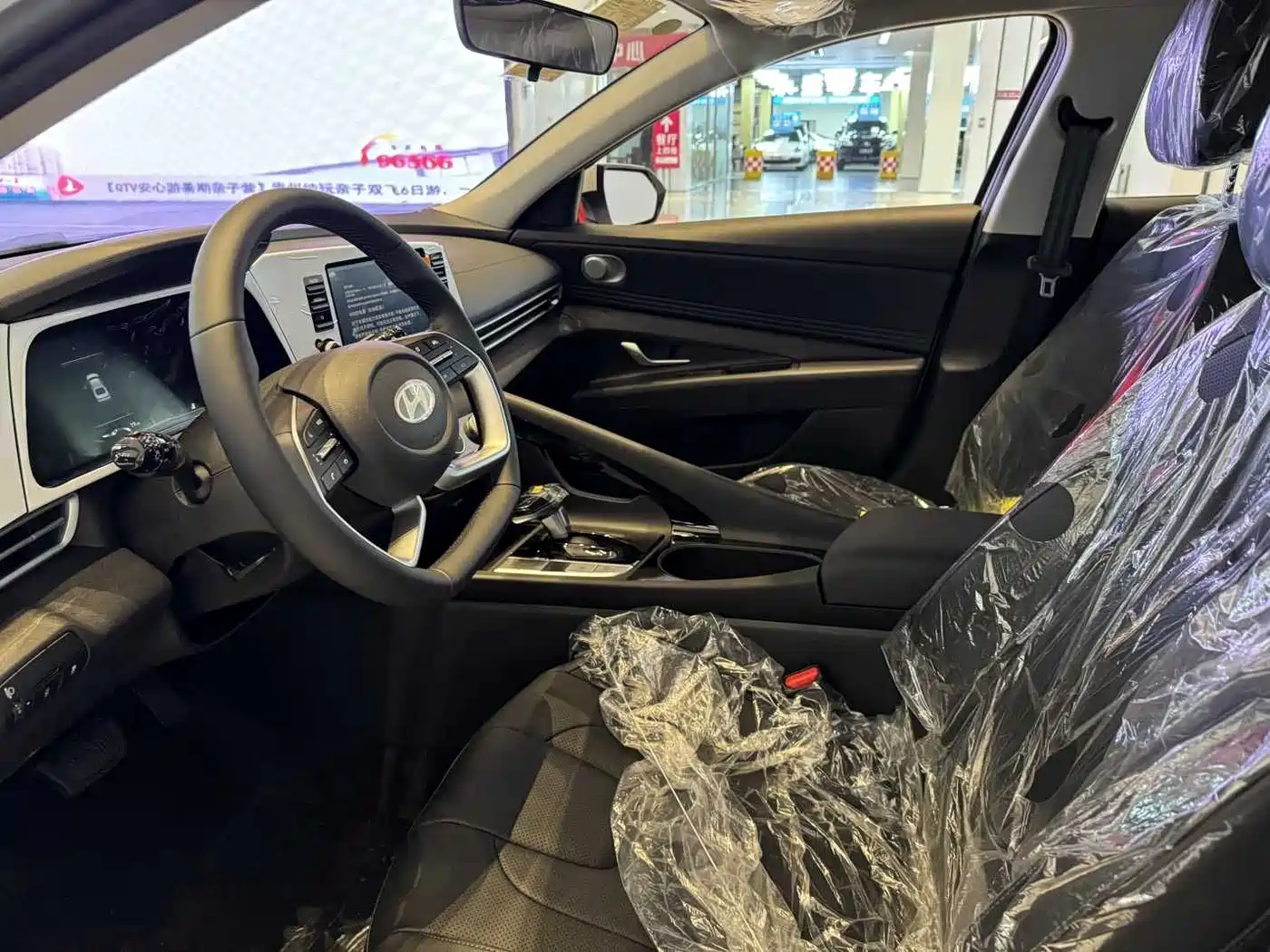 Hyundai Elantra 2023 1.5L CVT GLX Elite Edition фото 4