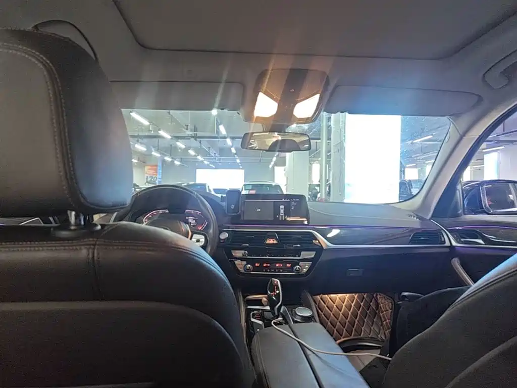 BMW 5 Series 2020 525Li Luxury Package фото 18