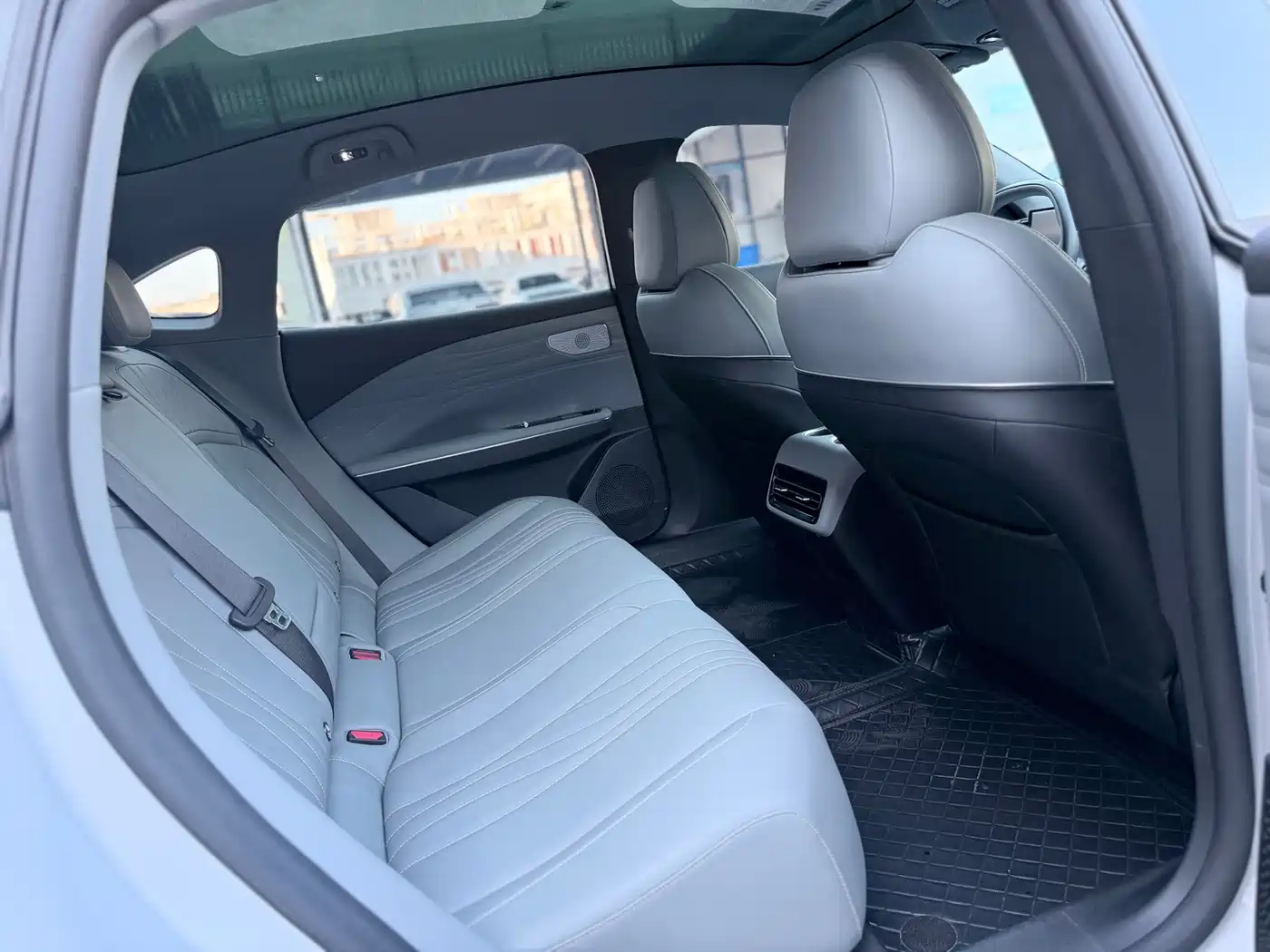 Geely Galaxy Galaxy E8 2024 2024 550km RWD PRO