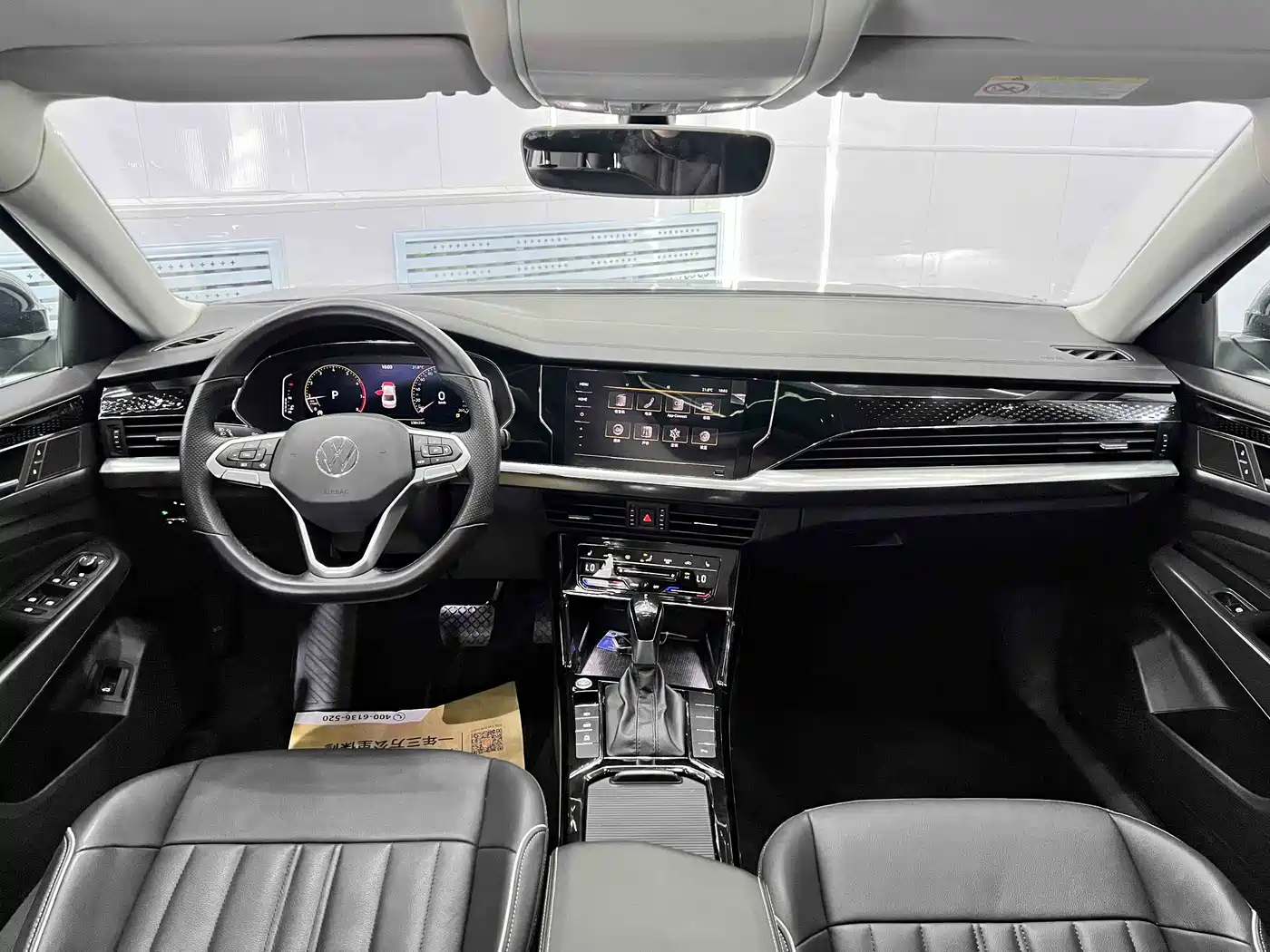 Volkswagen Passat 2022 280TSI Elite Edition фото 17