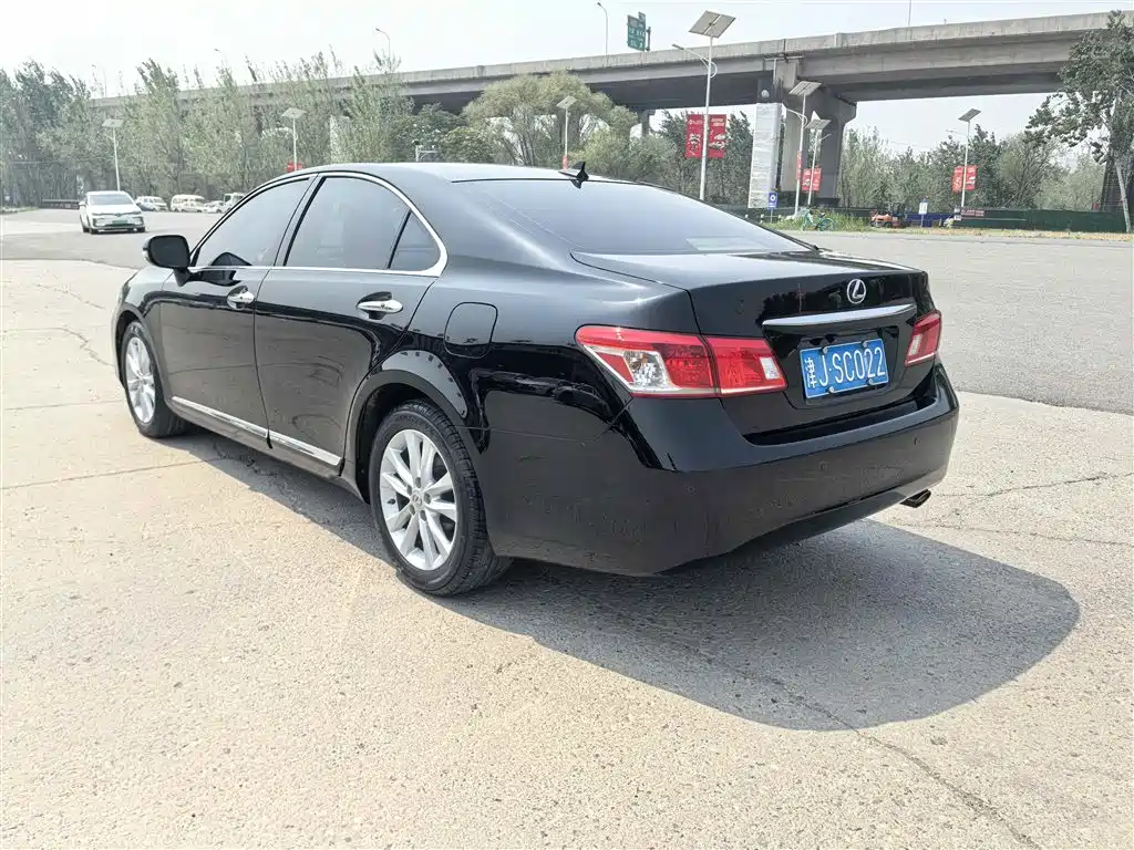 Lexus ES 2012 240 Special Limited Edition фото 9
