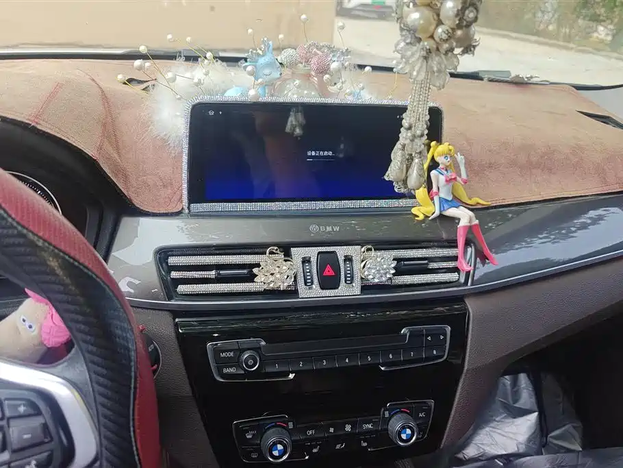 BMW X1 2019 sDrive18Li Premium Model фото 12