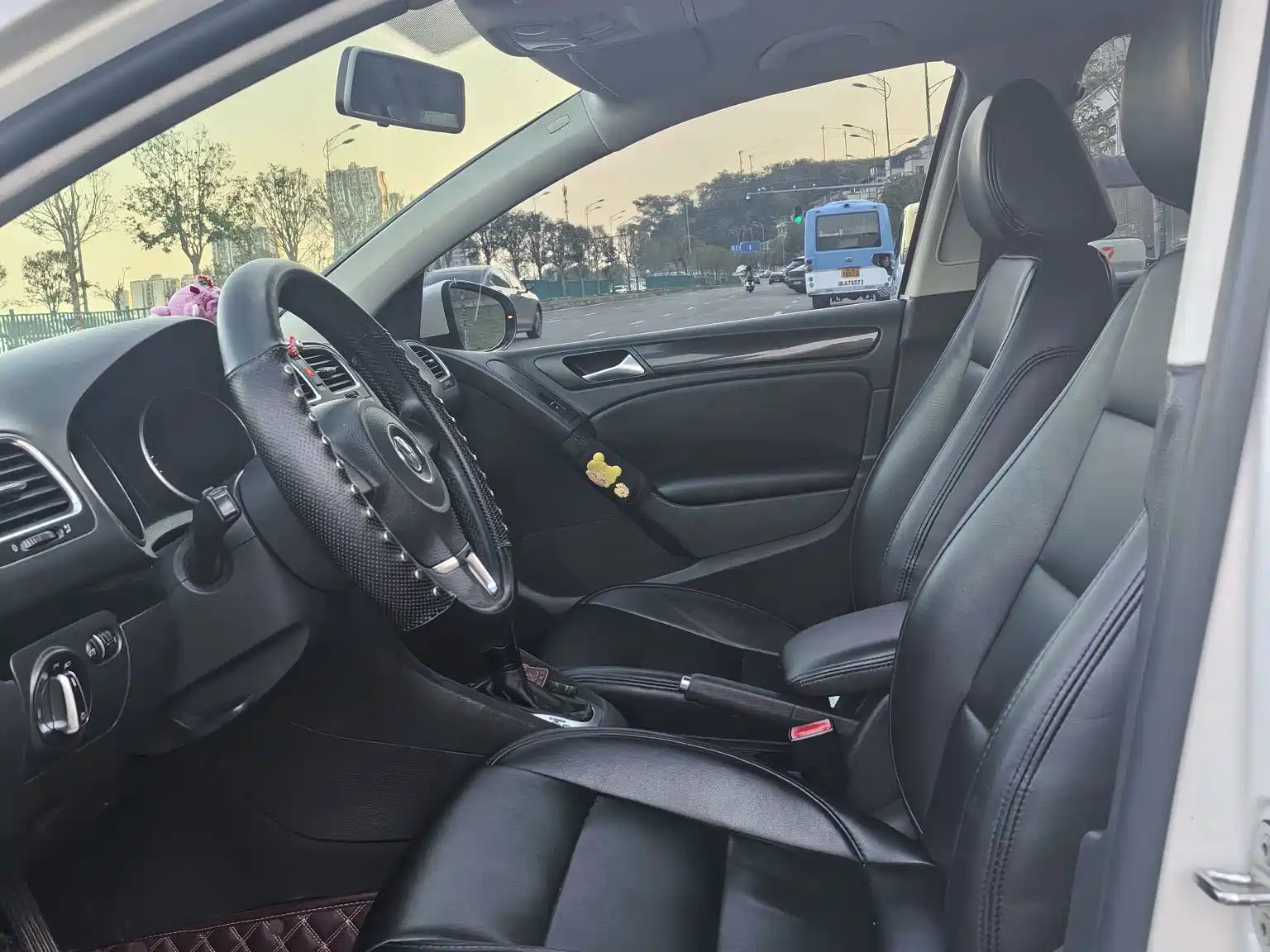 Фото 7 - Volkswagen Golf