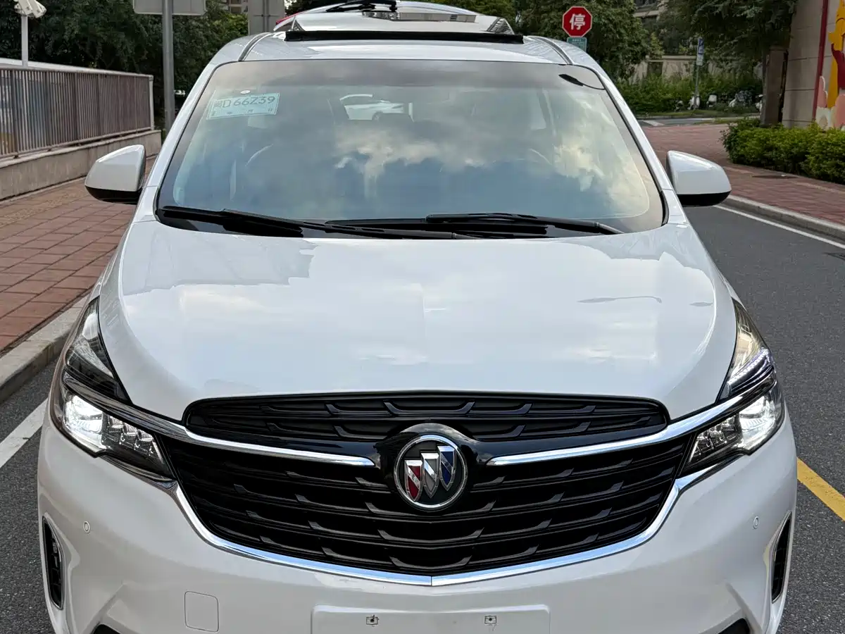 Photo 11 - Buick GL8