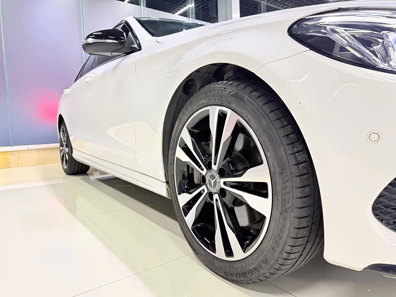 Фото 9 - Mercedes-Benz C-Class