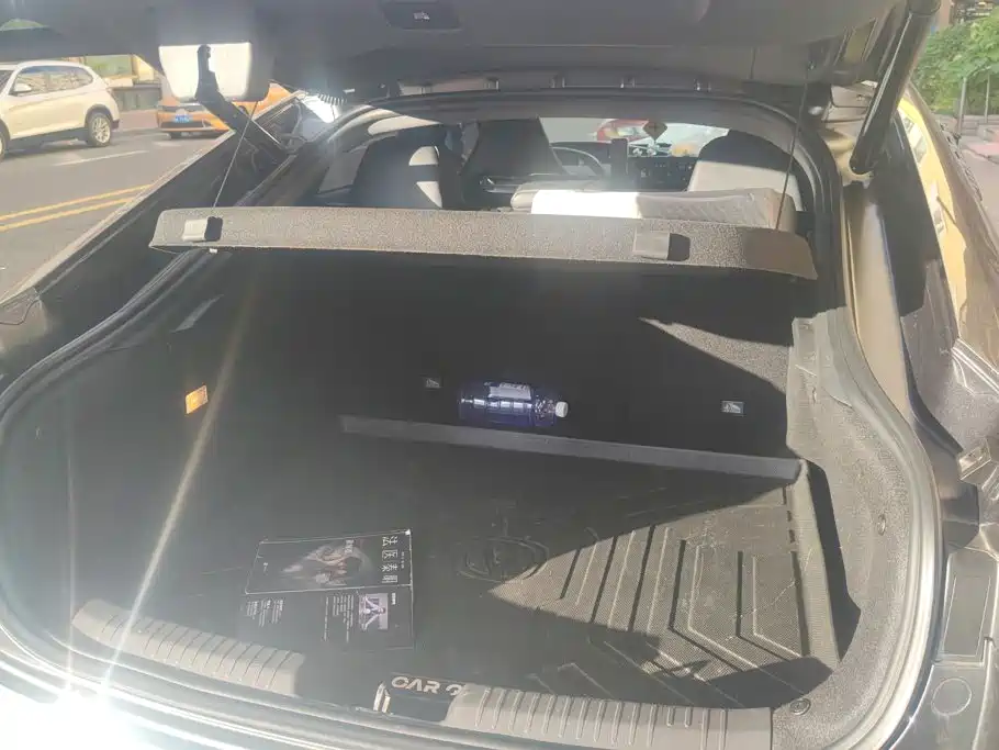 Changan UNI-V iDD 2024 2024 Blue Whale Smart iDD 136km Smart Premium