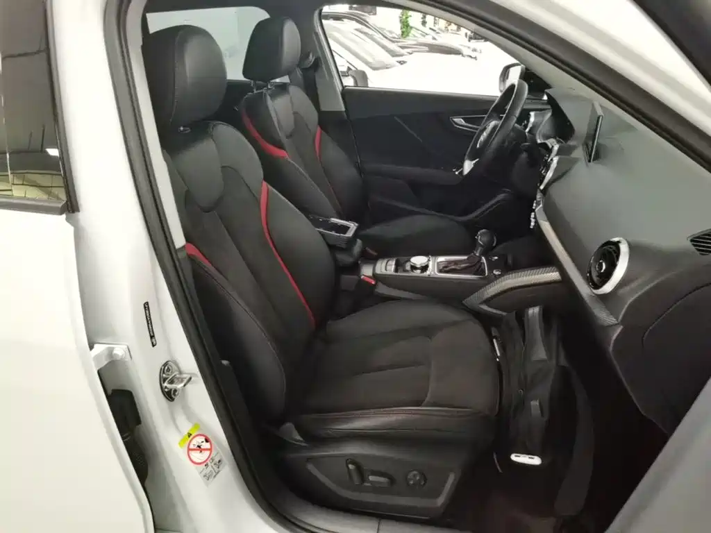 Audi Q2L 2024 2023 35TFSI Luxury Sport