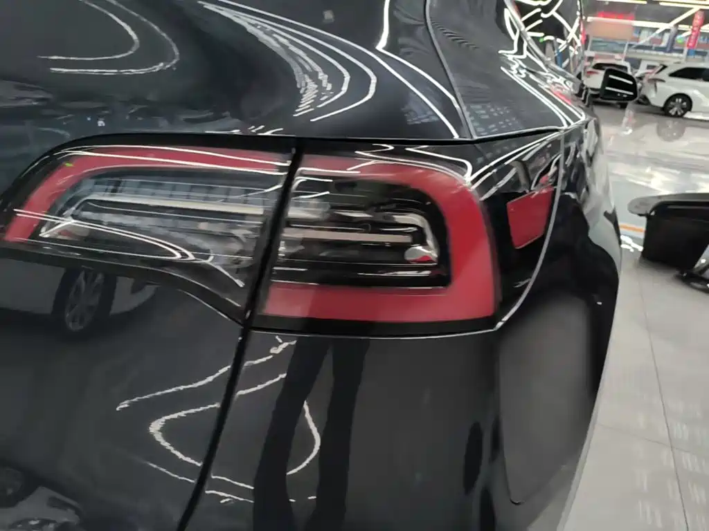 Фото 8 - Tesla Model Y