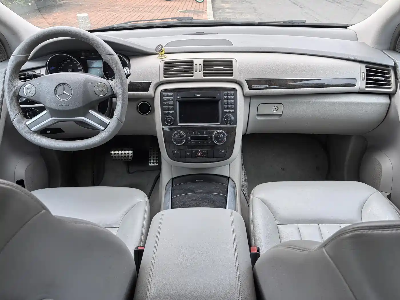 Mercedes-Benz R-Class 2010 R 350 L 4MATIC Grand Edition фото 11