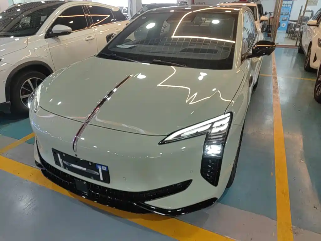 Hongqi EH7 2025 690 Smart Selection Edition