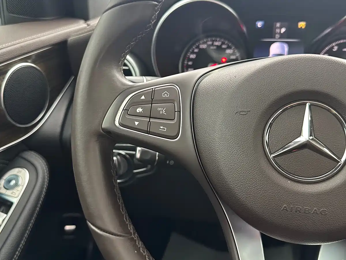 Mercedes-Benz GLC 2019 Facelift GLC 260 L 4MATIC Luxury фото 19