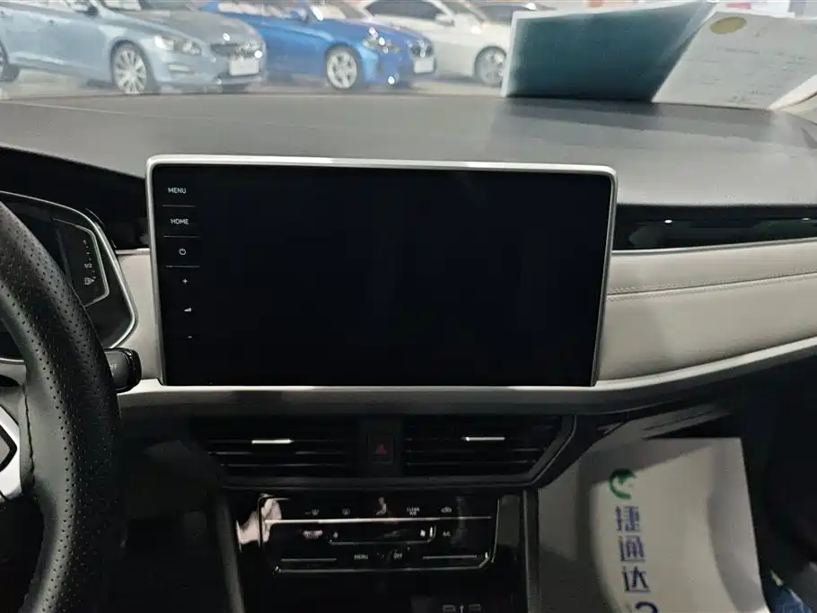 Volkswagen Bora 2023 300TSI DSG Premium Edition фото 12