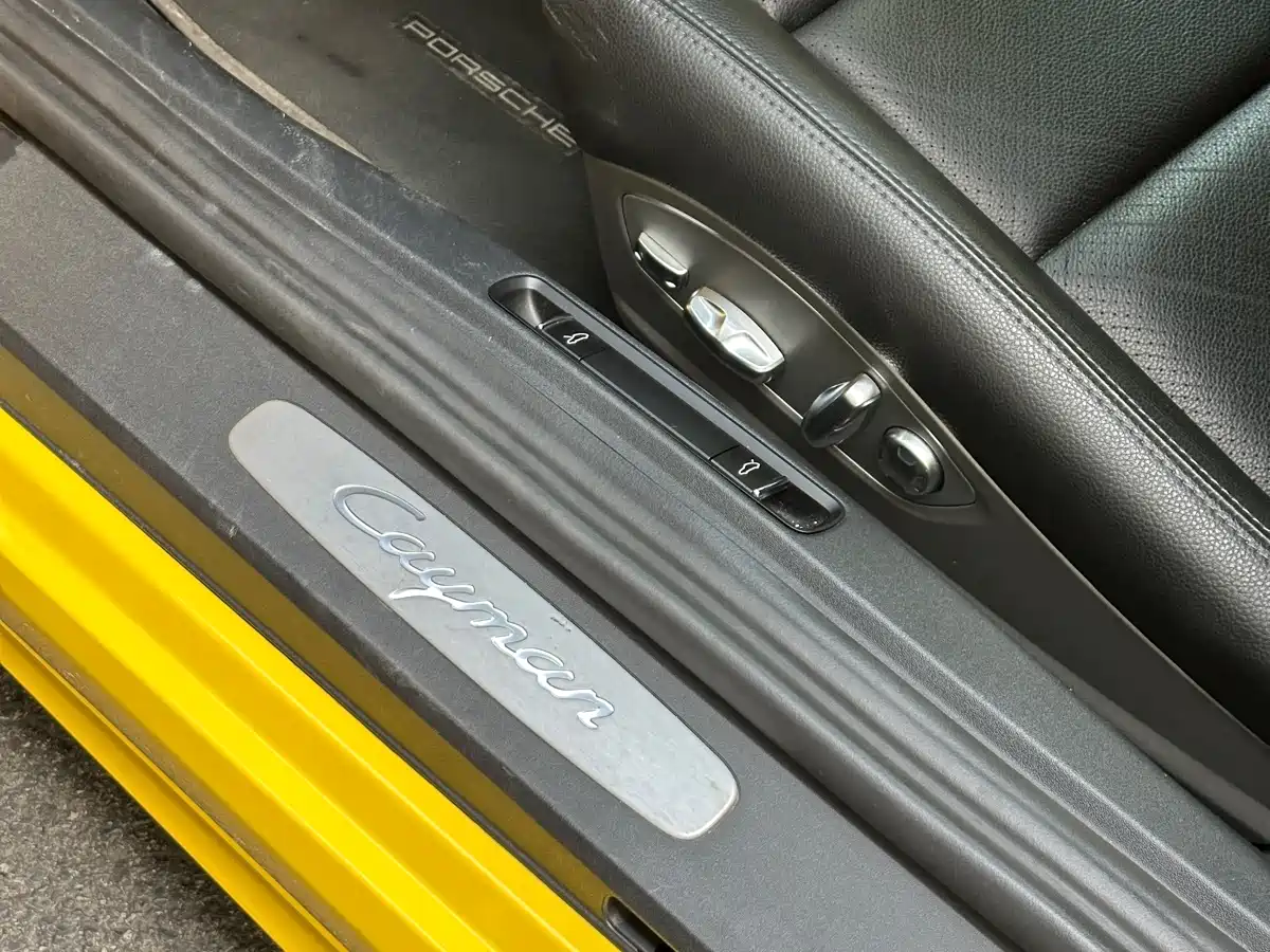 Porsche 718 2018 Cayman 2.0T фото 19