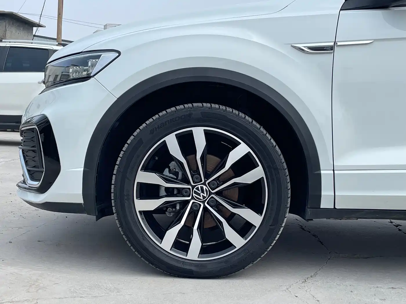 Фото 10 - Volkswagen T-ROC
