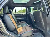 Photo 8 - Ford Explorer (Import)