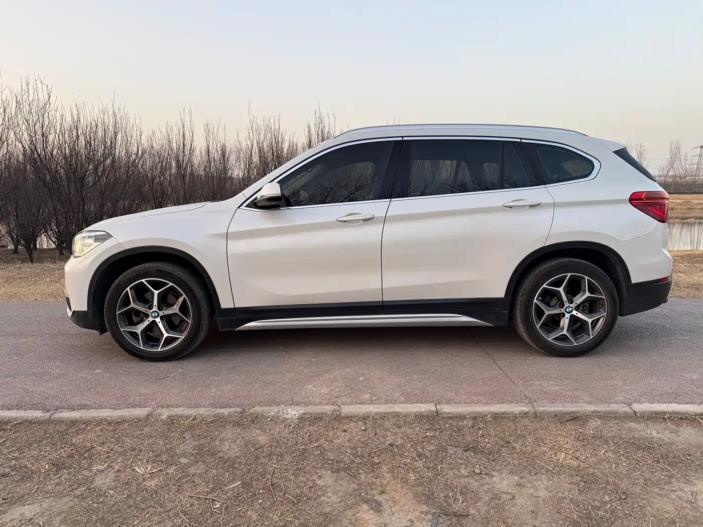 BMW X1 2019 sDrive18Li Premium Model фото 4