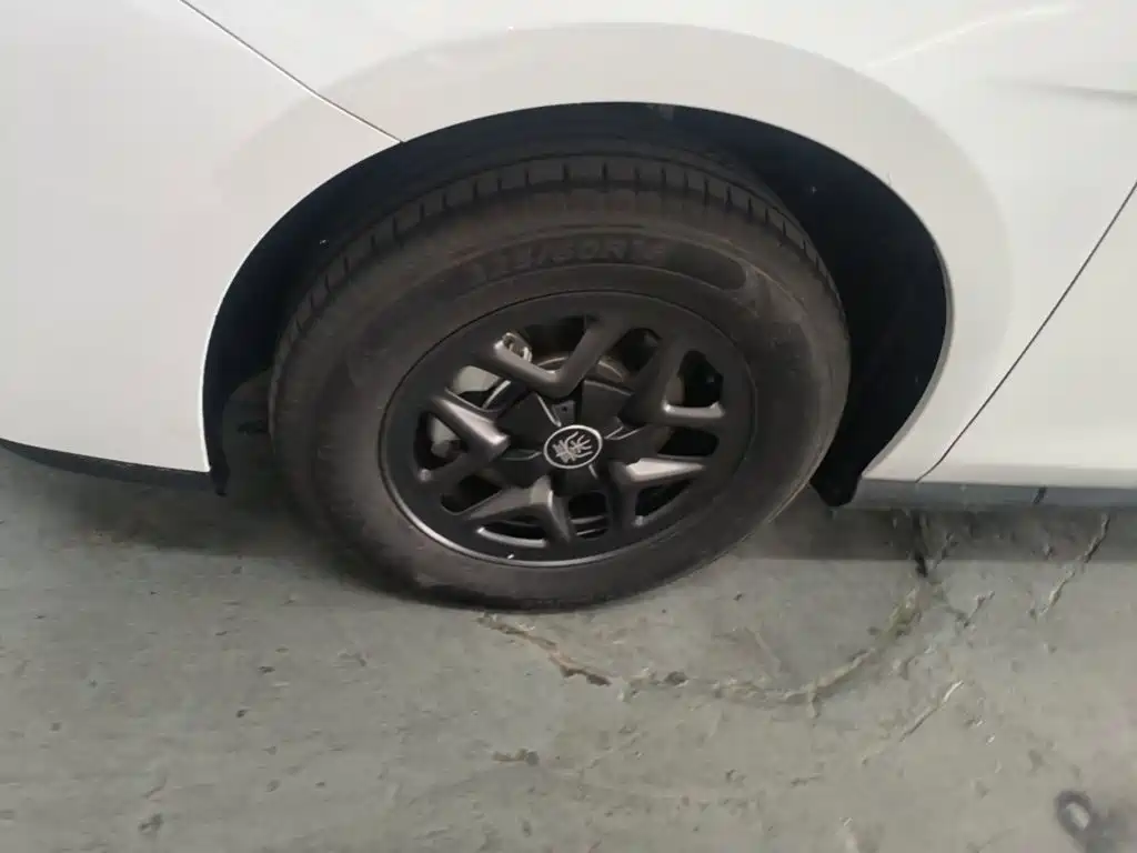 BYD Qin PLUS 2026 2026 DM-i Smart Edition 128KM Progressive