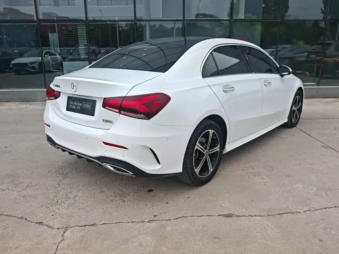 Mercedes-Benz A-Class 2023 A 200 L Fashion фото 7