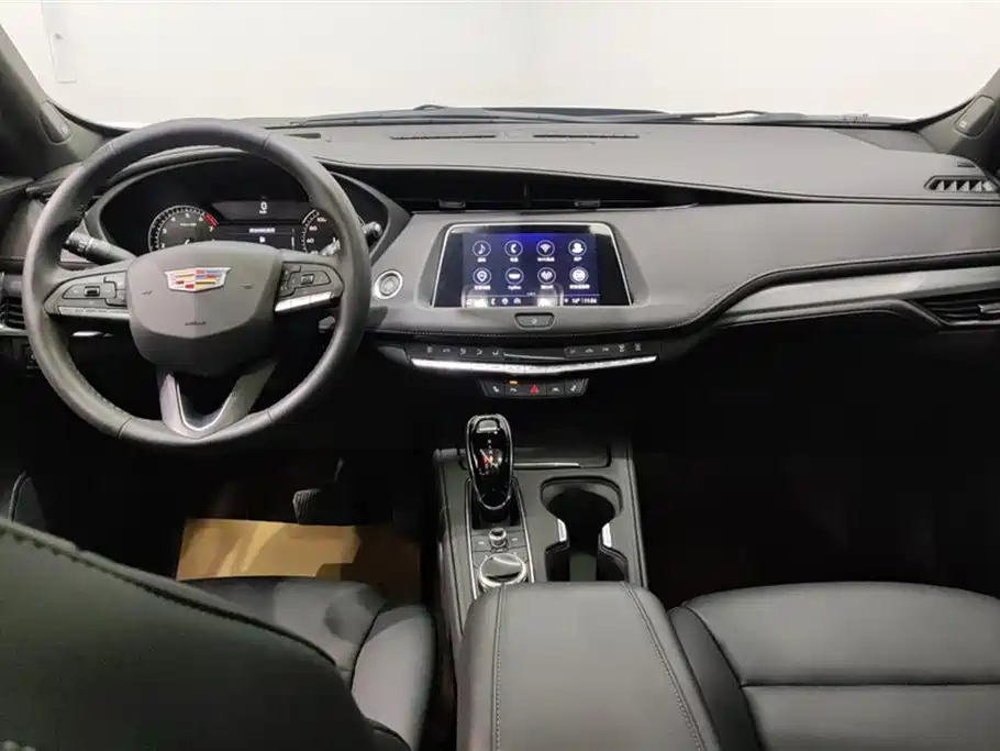 Cadillac XT4 2022 28T FWD Luxury фото 12