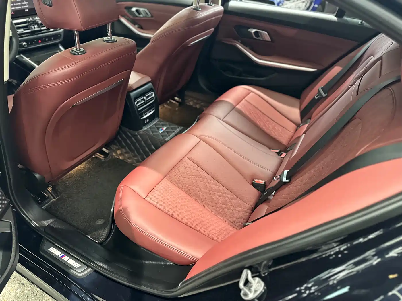 BMW 3 Series 2023 325Li M Sport Package фото 23