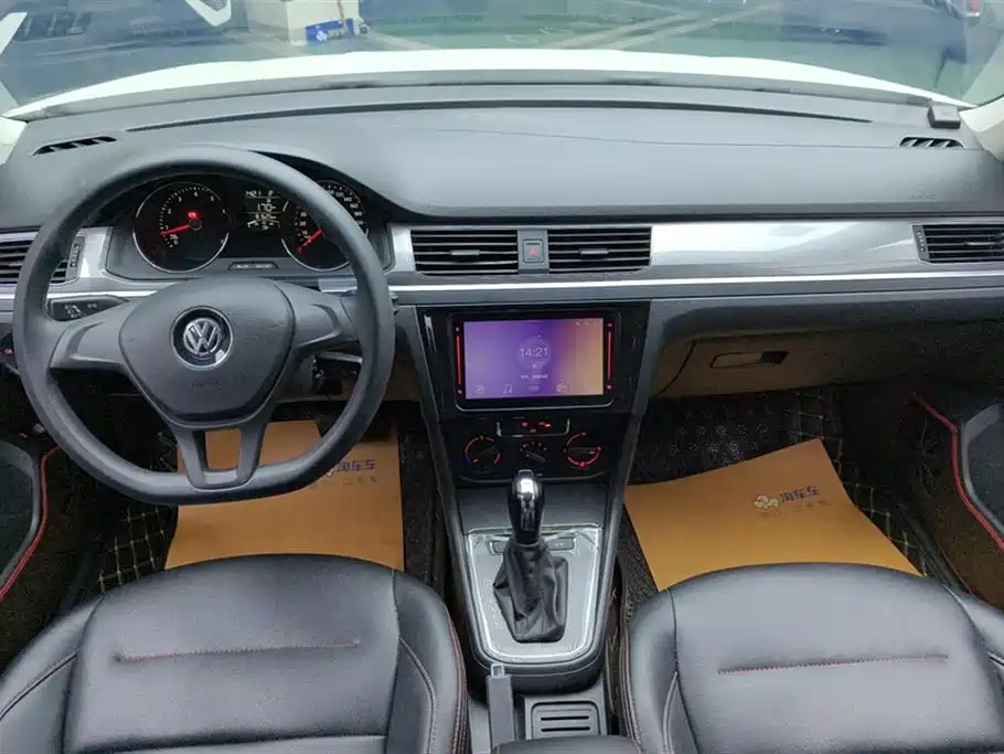Volkswagen Bora 2018 1.5L Automatic Fashion фото 12