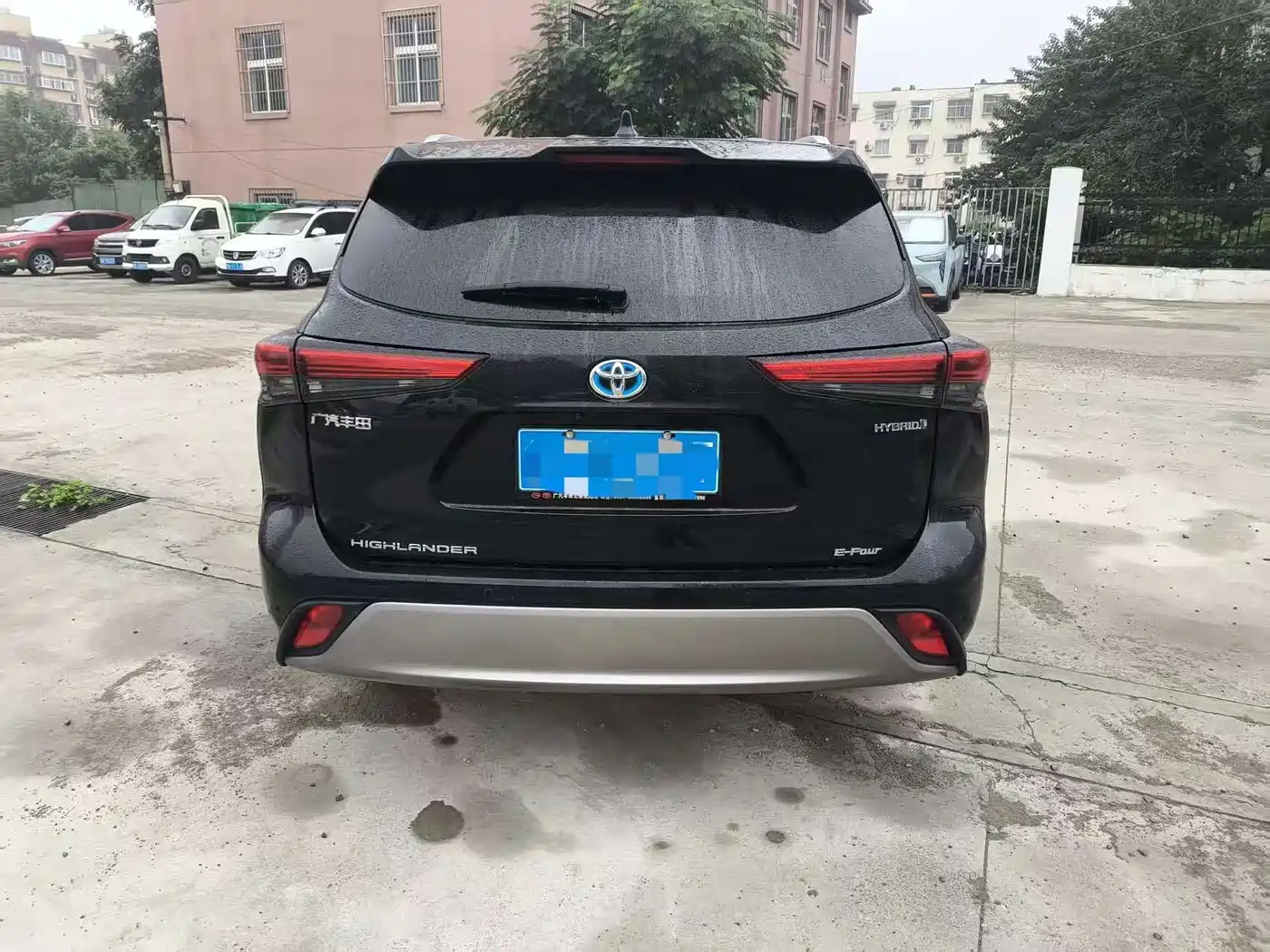 Toyota Highlander 2024 2023 2.5L Smart Hybrid Dual Engine AWD Premium 7-Seater
