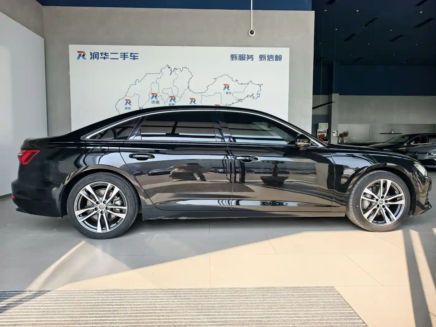 Audi A6L 2021 45 TFSI Exclusive Elegance фото 3