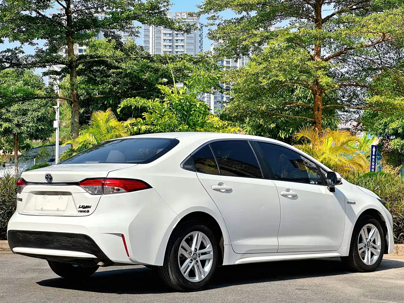 Toyota Levin 2022 Dual Engine 1.8H E-CVT Progressive Edition фото 7