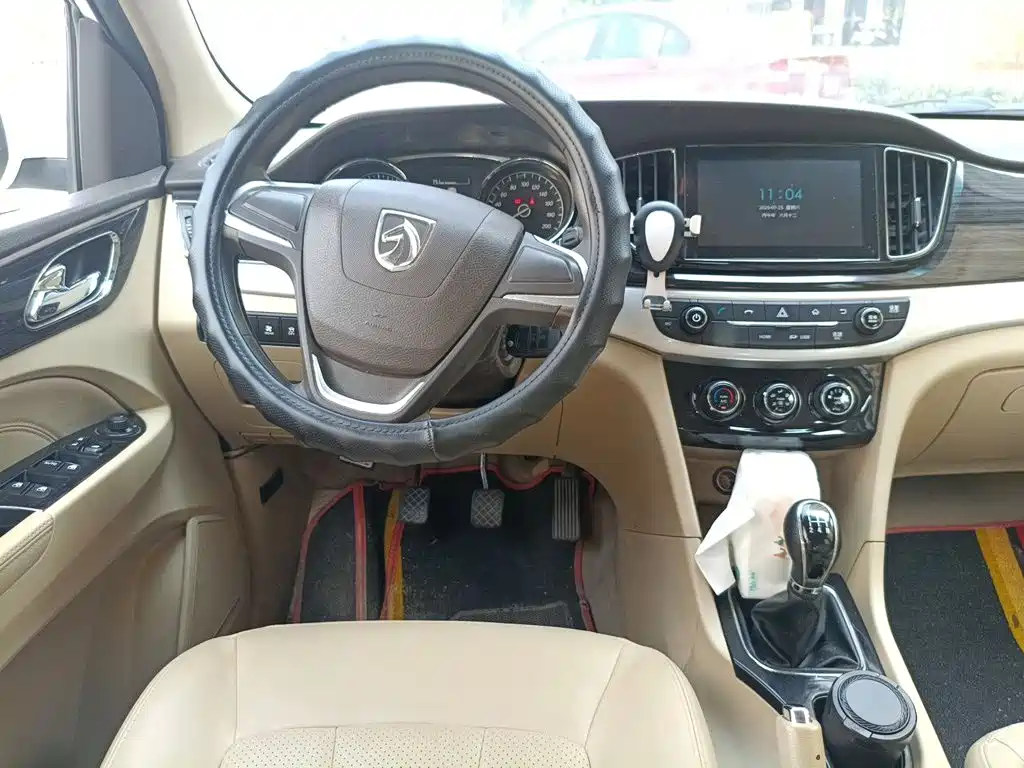 Baojun 730 2015 2016 1.5L Manual Comfort 7-seater China V